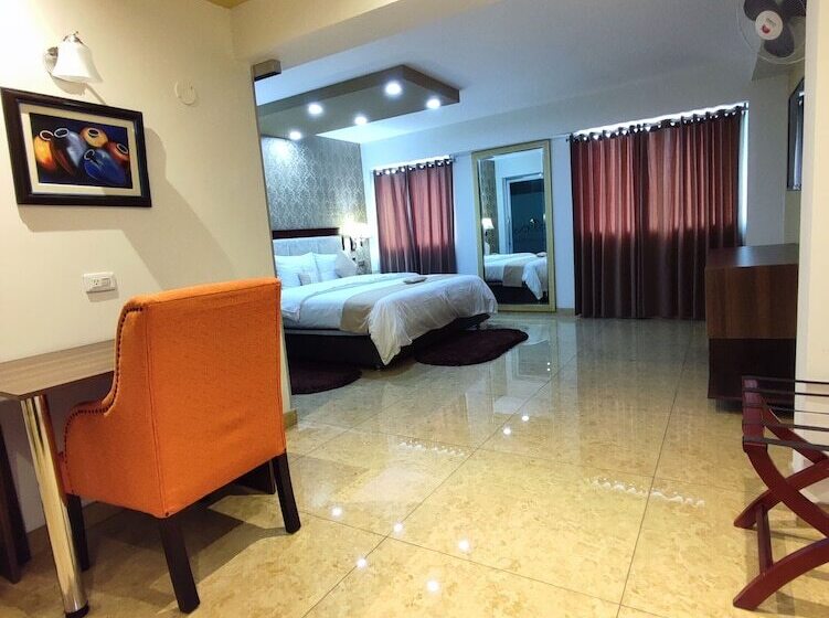수피리어 스위트, Gran Recreo Hotel   Trujillo   Perú