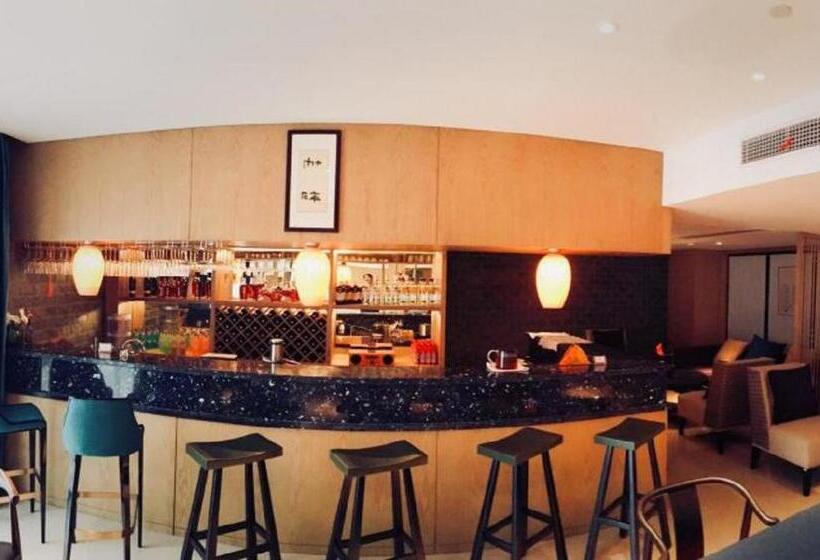 Номер Deluxe, Ramada By Wyndham Zhenjiang City Center
