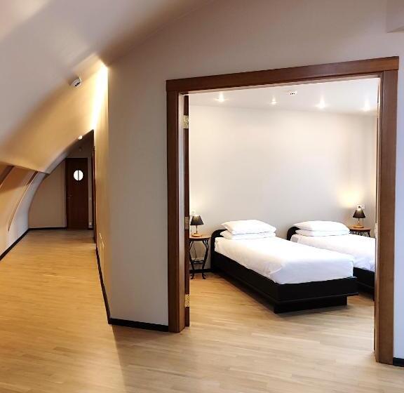 Suite 2 Dormitorios, Best Western Santakos