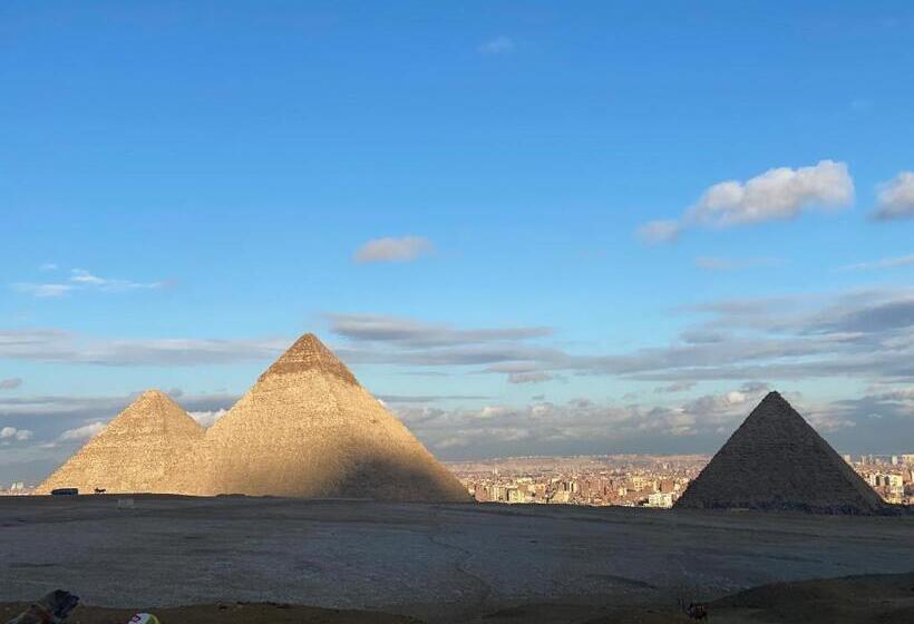 اتاق لوکس با چشم‌انداز, 3 Pyramids View Inn