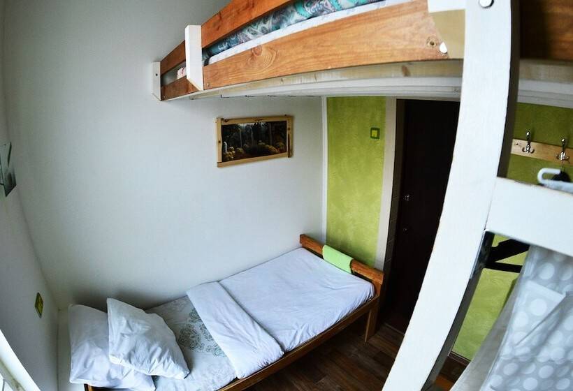 اتاق خانوادگی, Good News Hostel