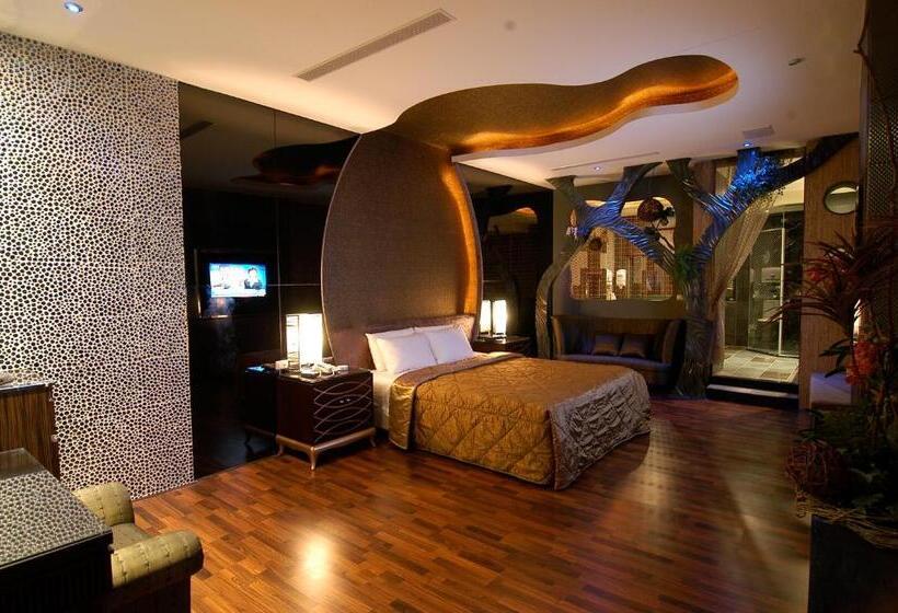 اتاق سوپریور, Romantic Code Art Motel
