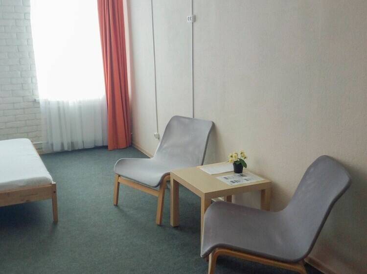 家庭房间共用浴室, Hostel Vishnya