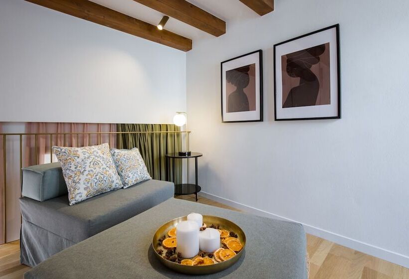 استوديو إدارى, Neratze Hammam Suites