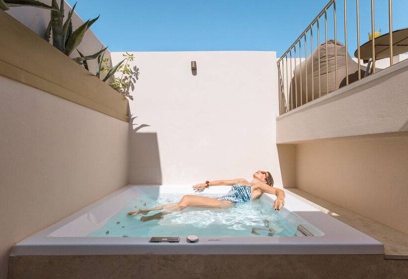 استوديو إدارى, Neratze Hammam Suites