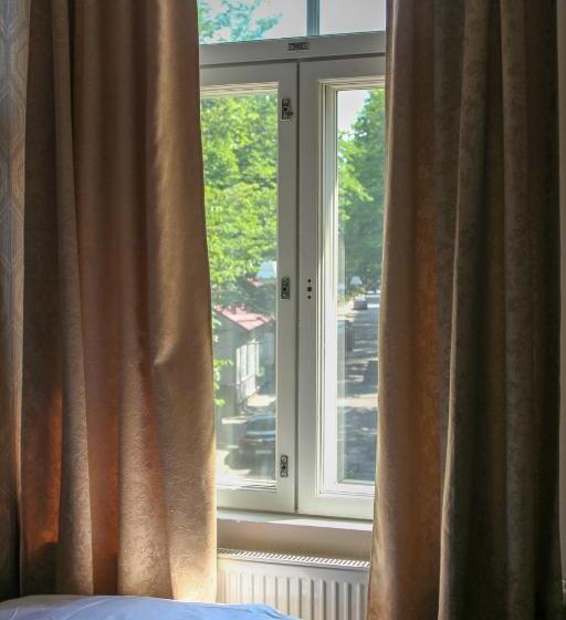 اتاق استاندارد یک نفره, Villa Kadriorg Hostel
