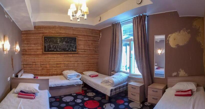 اتاق خانوادگی با سرویس بهداشتی مشترک, Villa Kadriorg Hostel