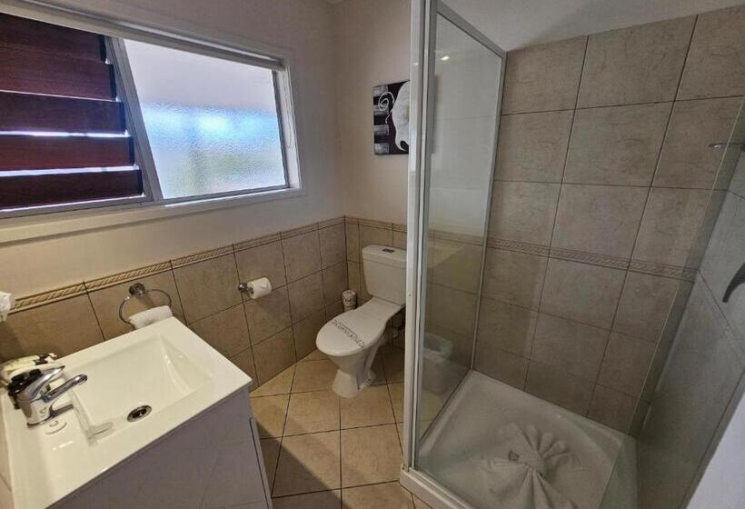 Номер Стандарт Вид на Озеро, Tui Oaks Motel