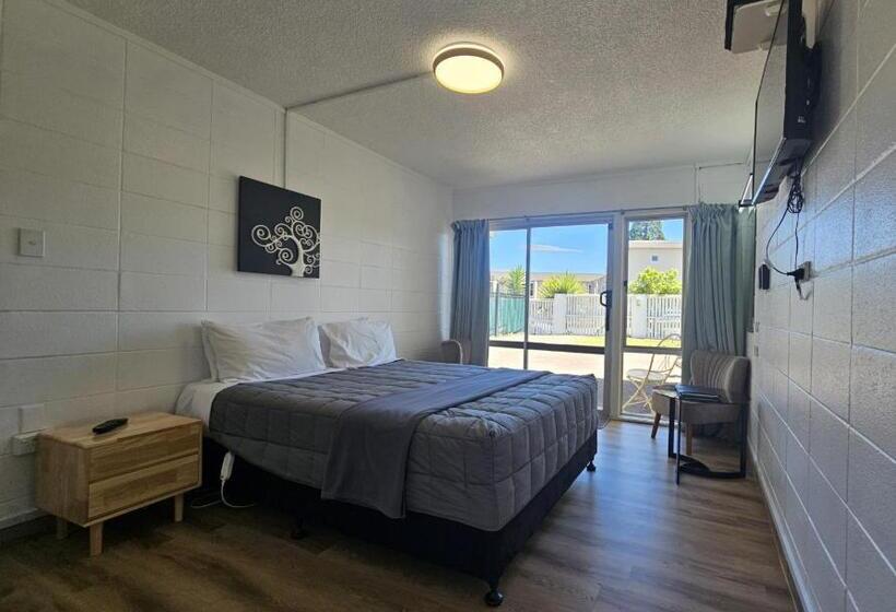 Студия Стандарт, Tui Oaks Motel