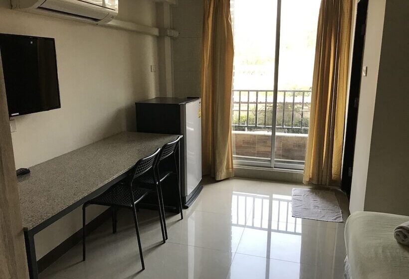 اتاق اکونومی, Sea Land View