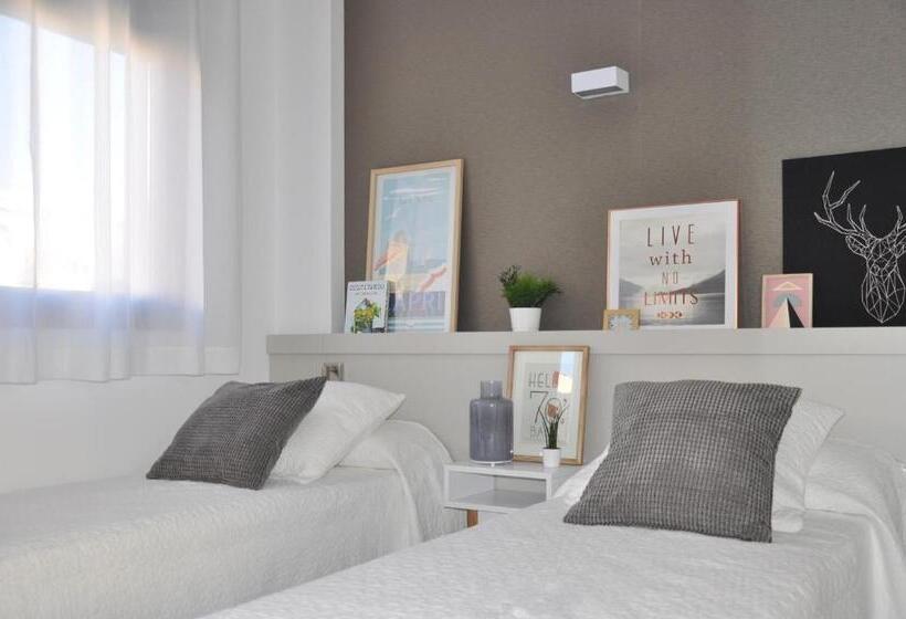 스탠다드 스튜디오, Residencia Universitaria Tarragona Mediterrani