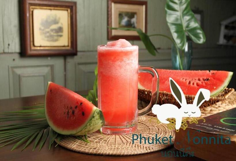 Номер Deluxe, Phuket Nonnita Boutique Resort   Sha Plus