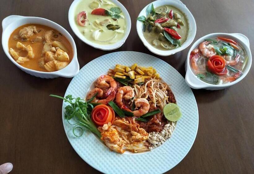 Номер Deluxe, Phuket Nonnita Boutique Resort   Sha Plus