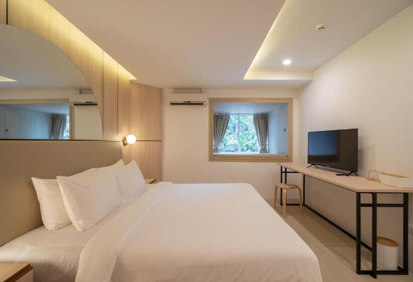 اتاق لوکس با تخت بزرگ, Bedline Hotel   Sha Certified
