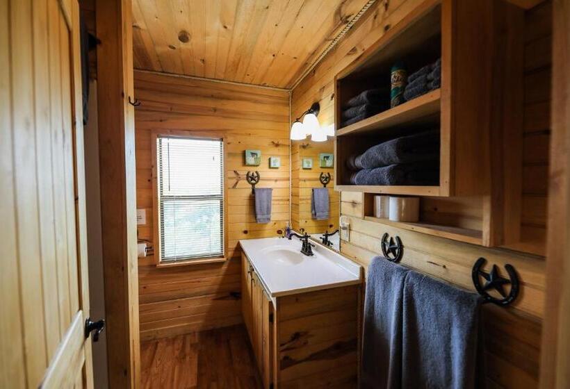 اتاق سوپریور سه تخته, Walnut Canyon Cabins