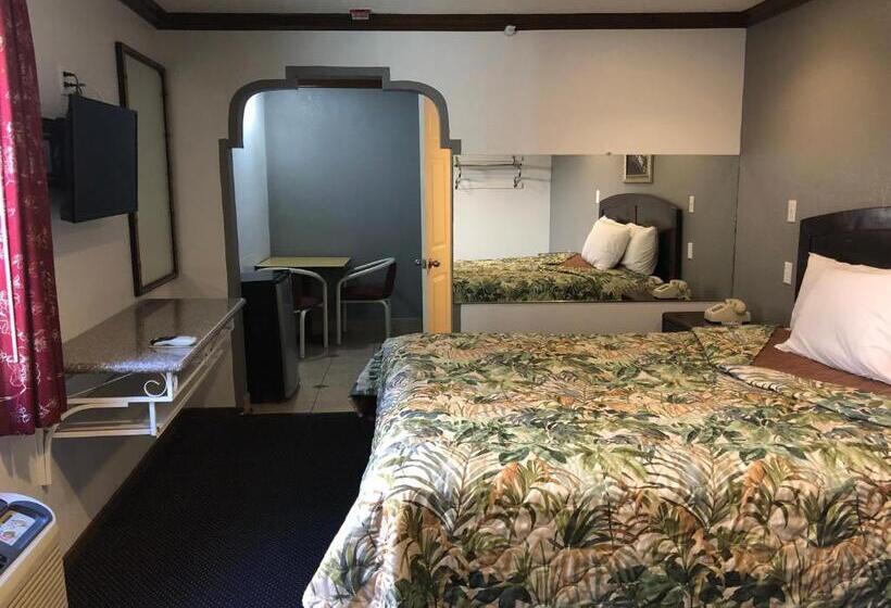 חדר סטנדרט עם מיטת קינג, Starlight Inn, Valley Blvd   Downtown La