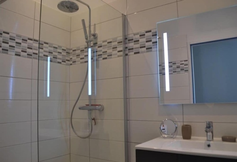 Номер Стандарт Вид на Сад, La Maison Jaffran, Suite En Ville