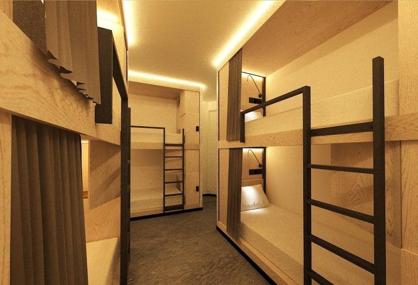تختخواب در اتاق مشترک, Bond Boutique Capsule Hotel At Bugis   Hostel