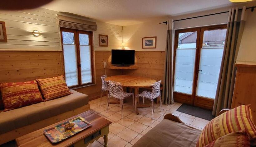 Шале 1 Спальня, Locations Appartements & Chalets   Village Piéton, Vue Glaciers