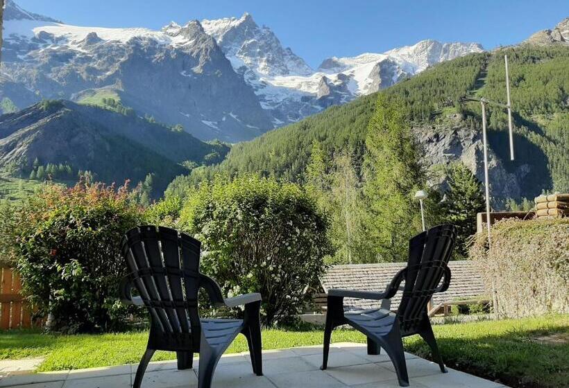 Шале 1 Спальня, Locations Appartements & Chalets   Village Piéton, Vue Glaciers