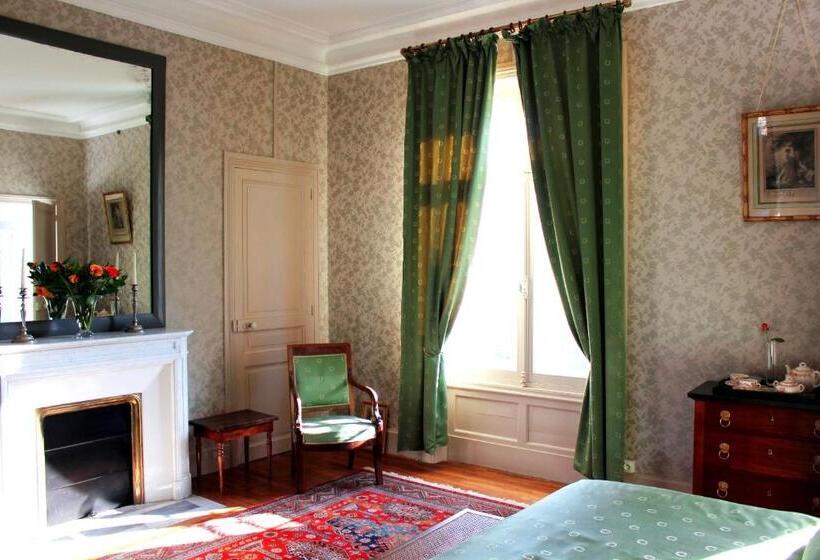 Номер Стандарт Вид на Сад, Chateau Du Gerfaut