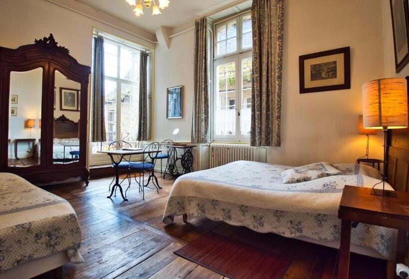 标准三人间, La Maison Du Notaire Royal