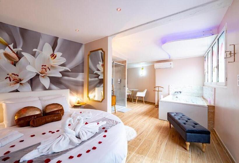 استودیوی استاندارد, Studio Romantique Jacuzzi Ou Spa Balneo Privatif Et Jardin Au Temps Des Cerises La Ciotat