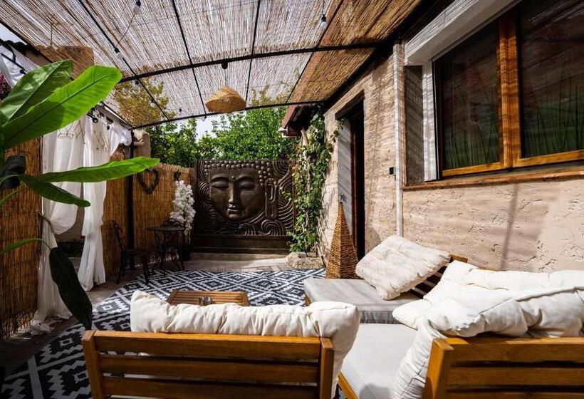 استودیوی استاندارد, Studio Romantique Jacuzzi Ou Spa Balneo Privatif Et Jardin Au Temps Des Cerises La Ciotat
