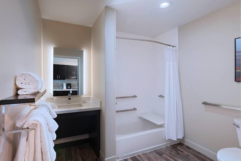 Standard Studio King Bed, Towneplace Suites By Marriott Dallas Dfw Airport North/irving