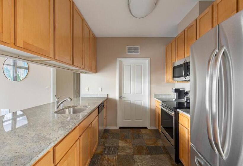 Апартаменты 2 Спальни, Kasa Bellevue Seattle