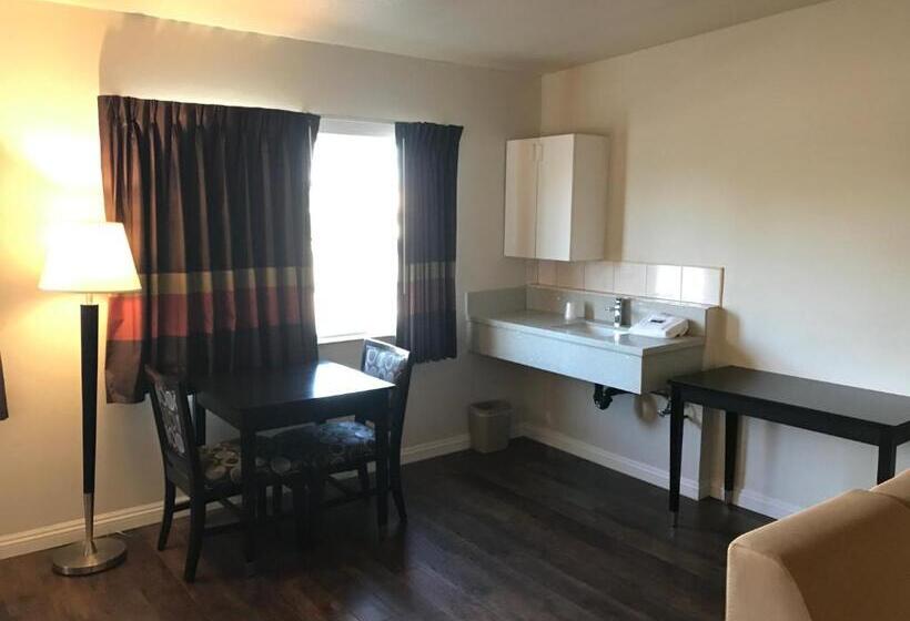 استودیو استاندارد با تخت کینگ, Manhattan Inn & Suites