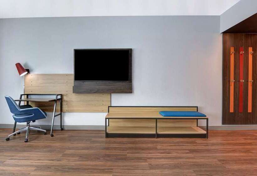 스탠다드 룸, The Axis Moline Hotel, Tapestry Collection By Hilton