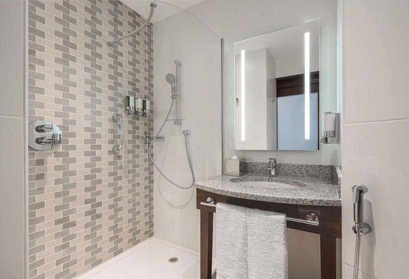 اتاق استاندارد, Hampton By Hilton Dubai Al Barsha