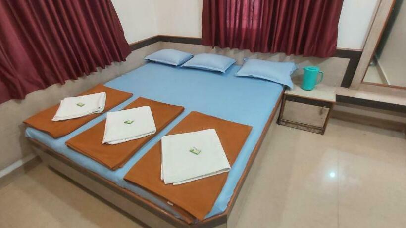 Трехместный Номер Базовый, Sai Raghunandan Guest House