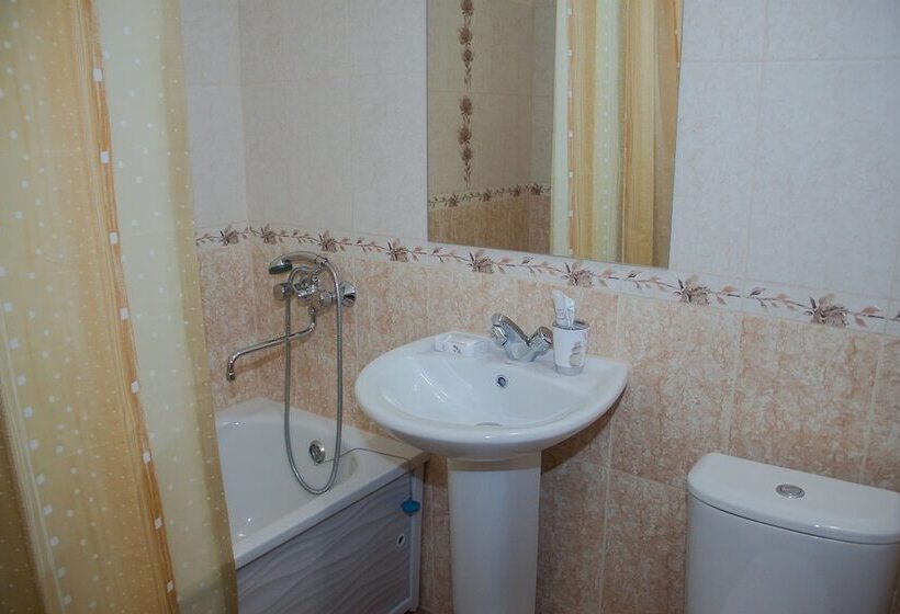 Номер Стандарт, Domashny