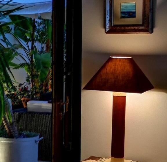 Номер Стандарт Трехместный, B&b Corti Carmela