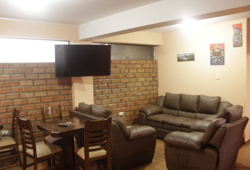 스탠다드 트리플 룸, Andean Atoq Hostel