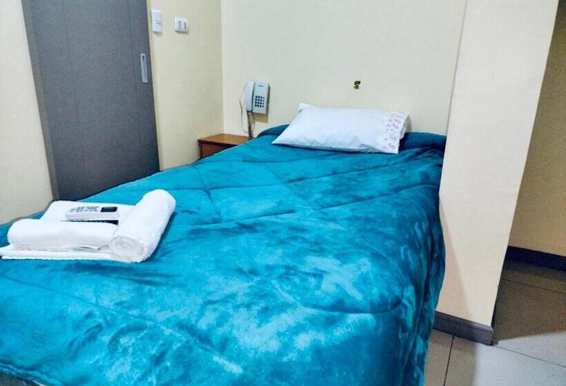 اتاق استاندارد یک نفره, Blu Bascuñan