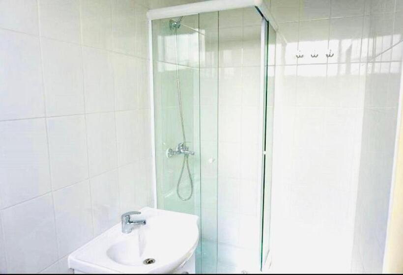 اتاق استاندارد, Blu Bascuñan