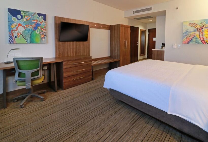 スイート, Holiday Inn Express & Suites   Ensenada Centro, An Ihg