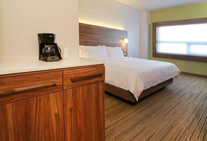 キングサイズベッドのスタンダードルーム, Holiday Inn Express & Suites   Ensenada Centro, An Ihg