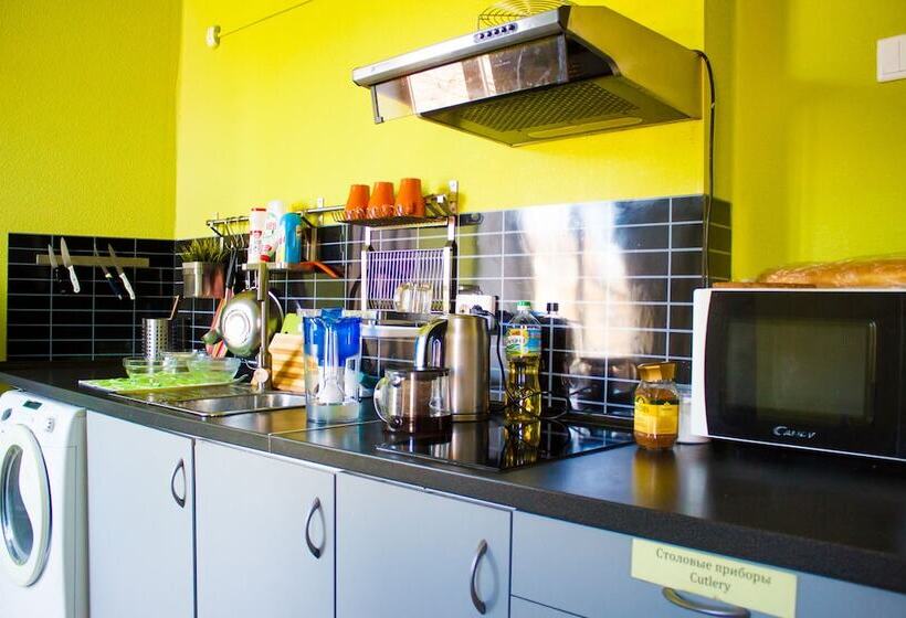 이코노미 트리플 룸, U Hostel