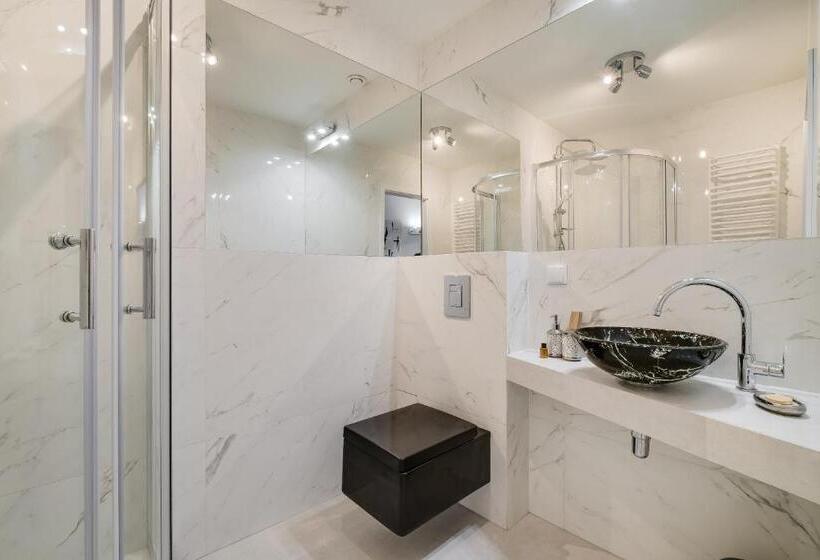 Апартаменты 1 Спальня, Savoy Mariacka Apartments