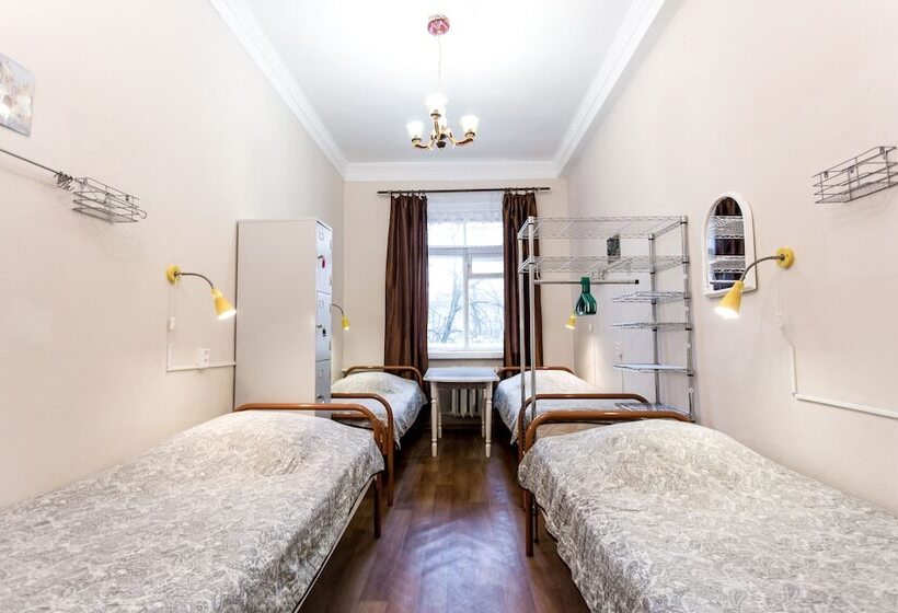 Economy Quadruple Room, All Seasons   Hostel