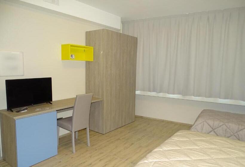 Четырехместный Номер Стандарт, B&b Carrabs