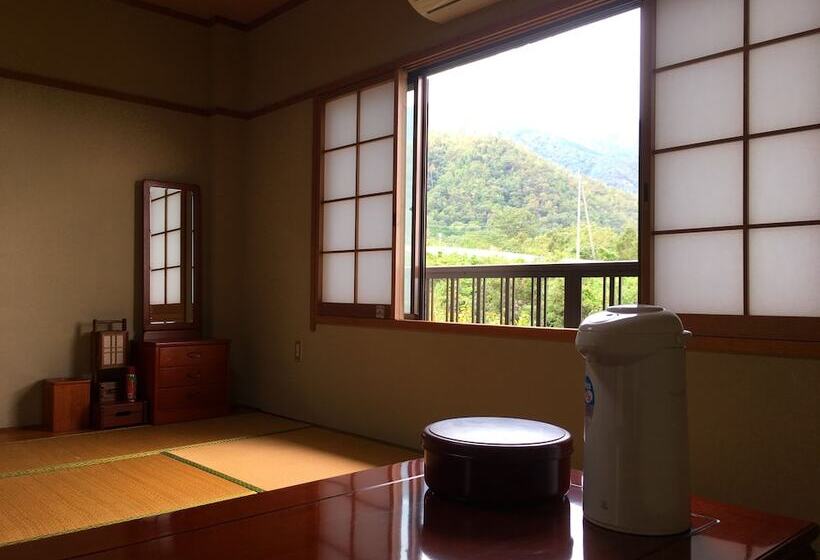Трехместный Номер Классика, Biwako Hira