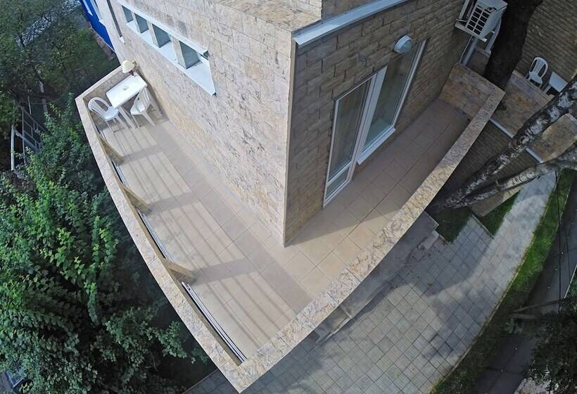 سوییت جونیور با بالکن, Guest House Miya Domodedovo