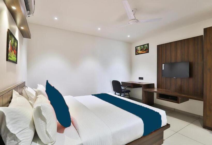 디럭스 룸, Sparsh Inn  Chandkheda