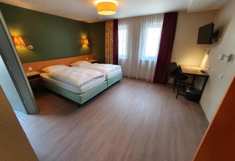 Номер Стандарт, Wirtshaus & Hotel Zur Alten Brauerei Zapf