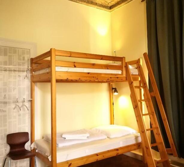 Кровать в Многоместном Номере с Общей Ванной, Casa Hostel Pirna